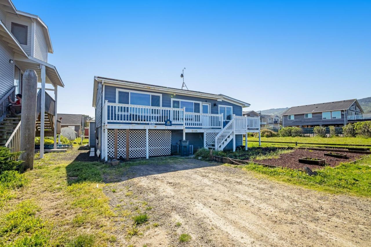 Cape Meares Beach Getaway Екстер'єр фото
