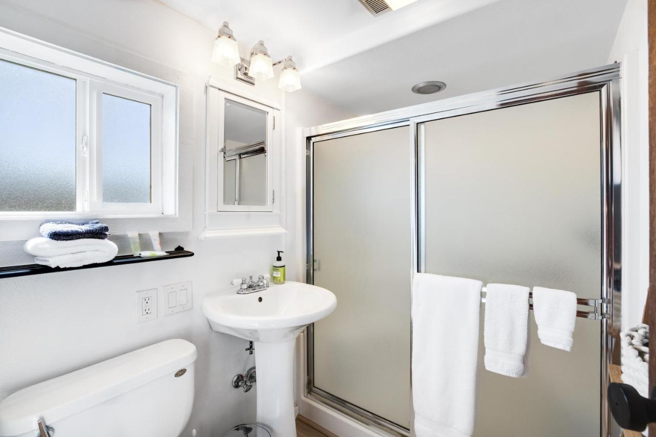 Cape Meares Beach Getaway Екстер'єр фото