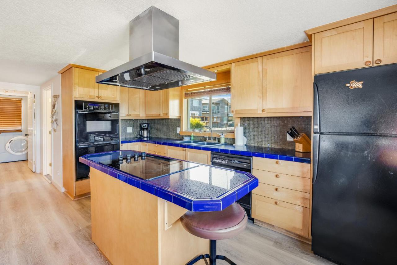 Cape Meares Beach Getaway Екстер'єр фото