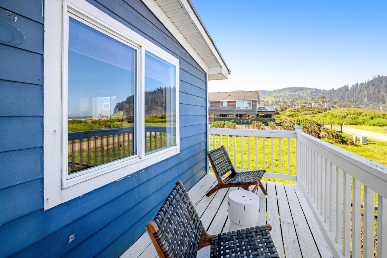 Cape Meares Beach Getaway Екстер'єр фото
